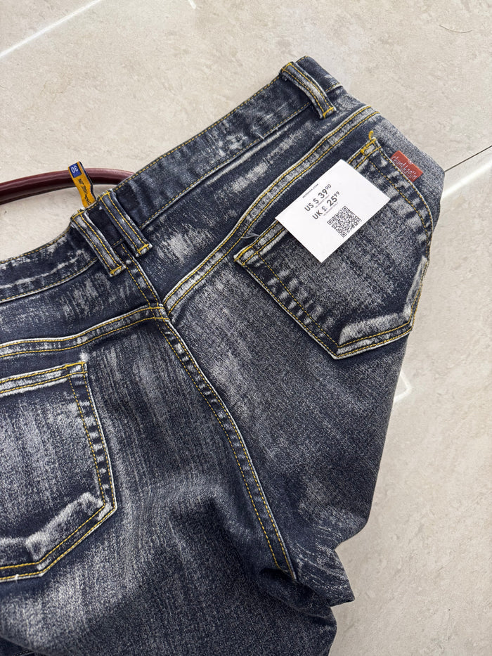 1) Vintage jeans waist:32/l:37/inceam:10/hips:38