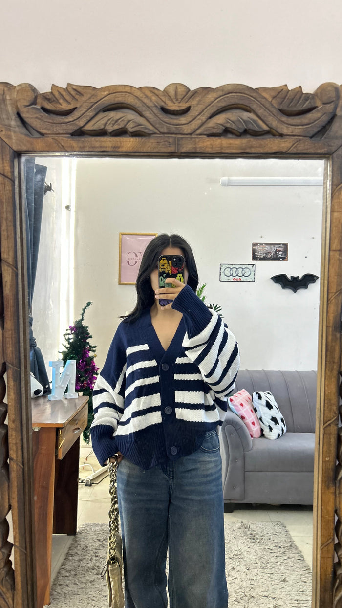 11 cute sweater M-L