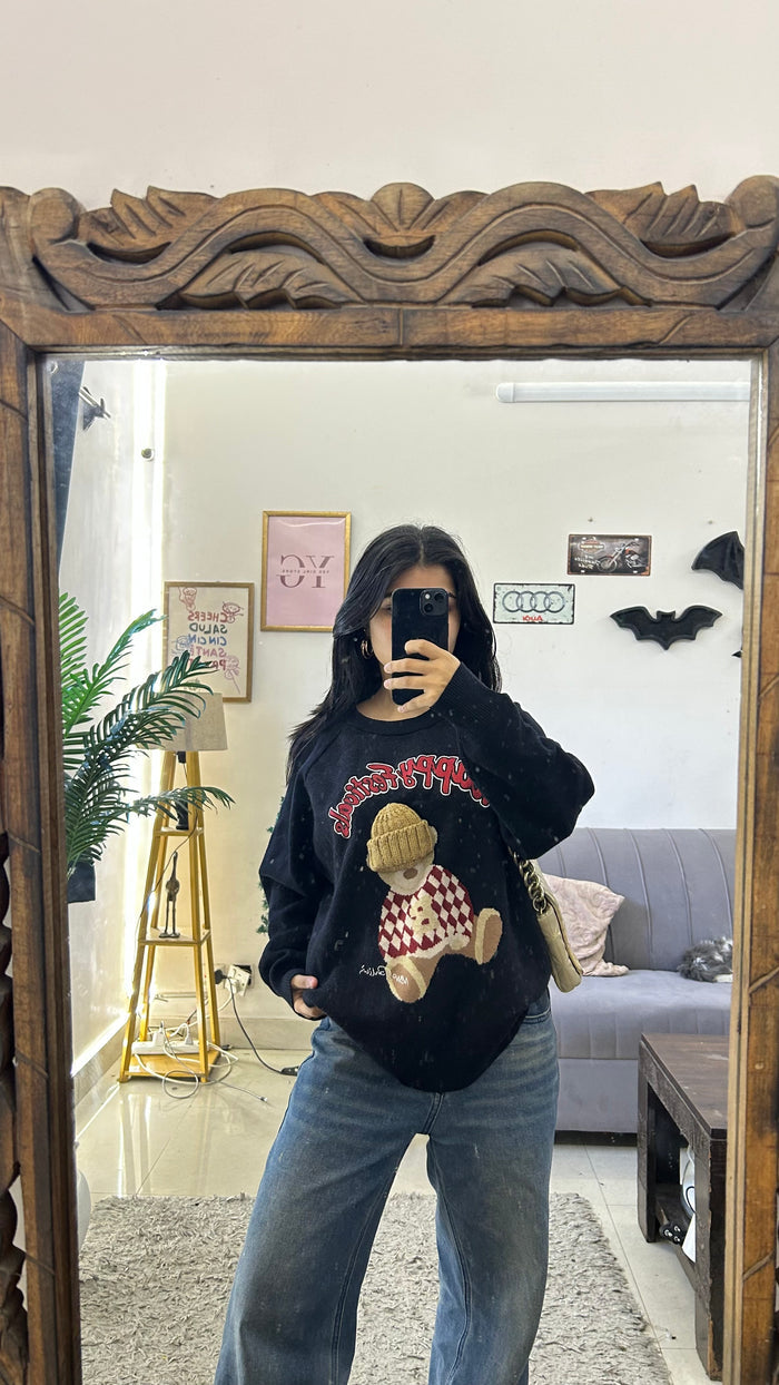 113 Cute Sweater M