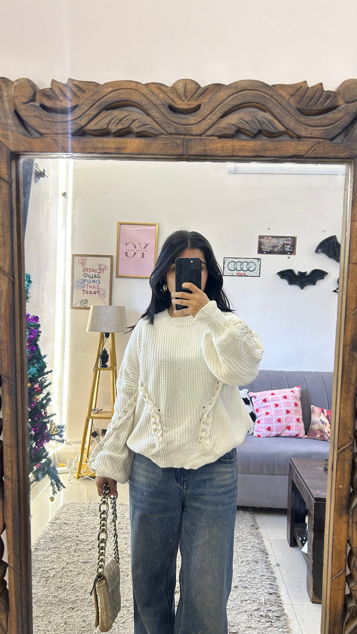 17 Cute Sweater M