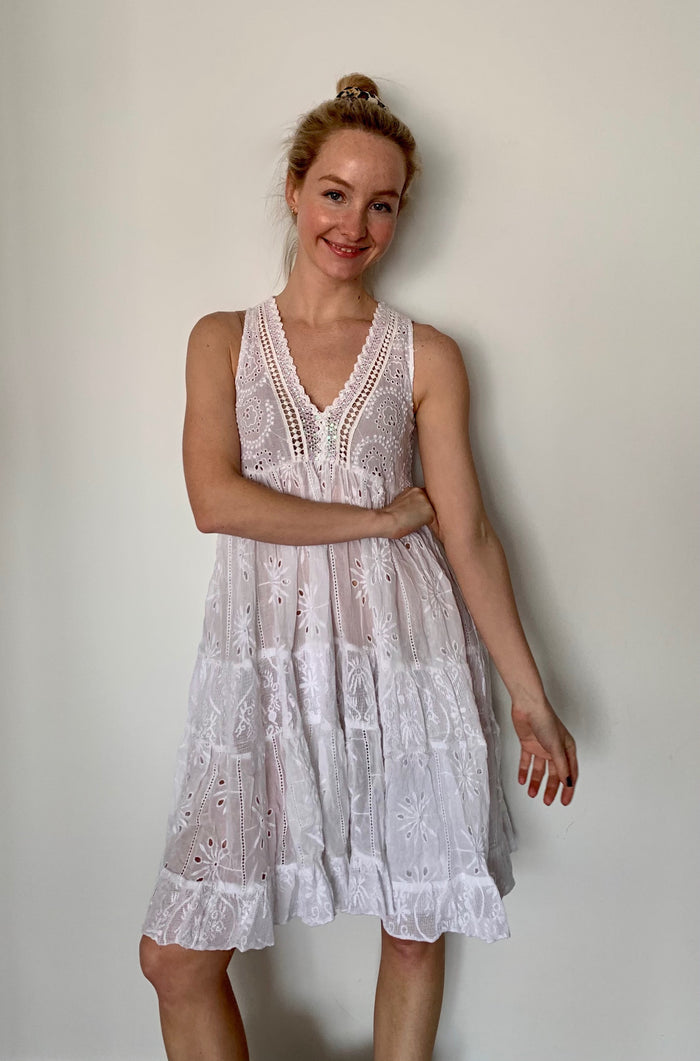 20617 White tunic dress, resort collection
