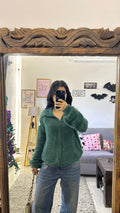 33 Cute Sweater very soft M