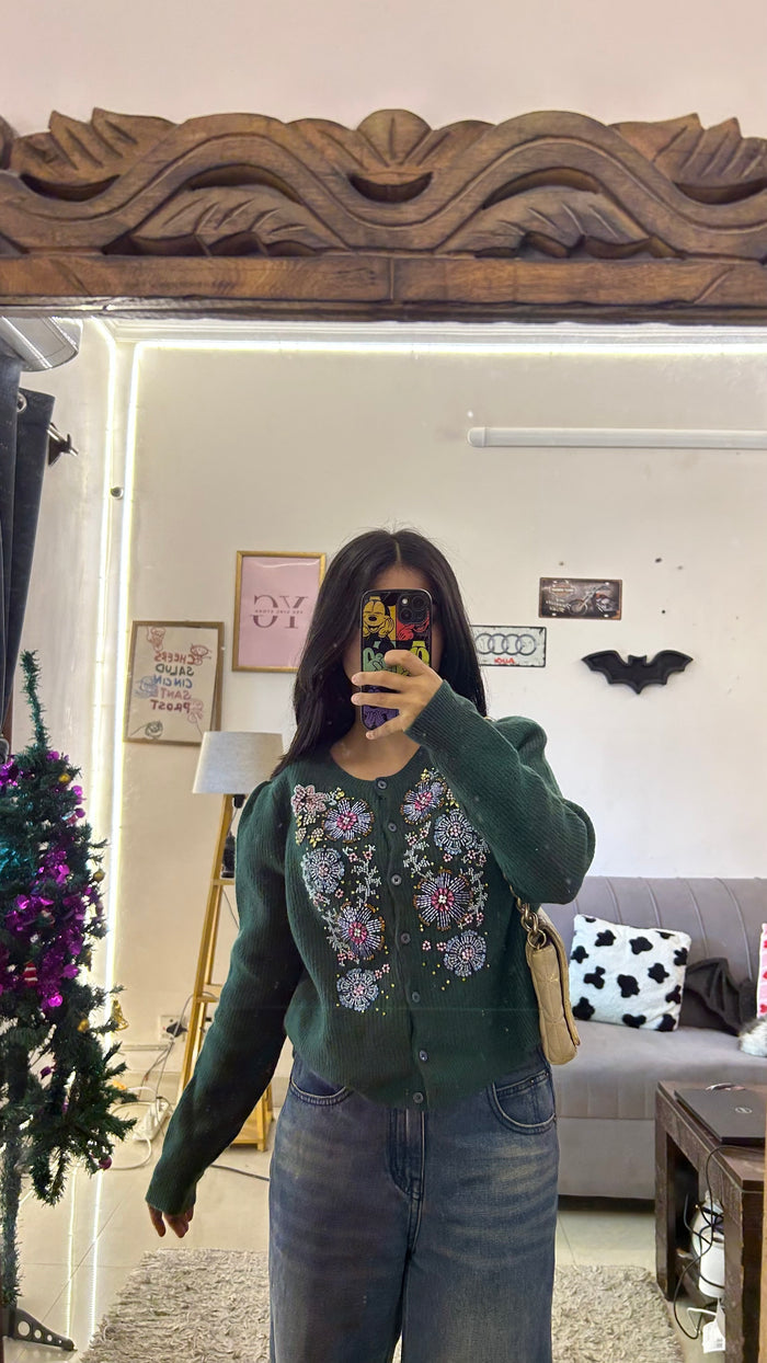 37 cute 3d work sweater XS