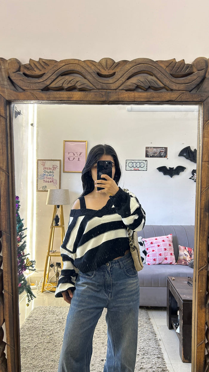 37 cute sweater S