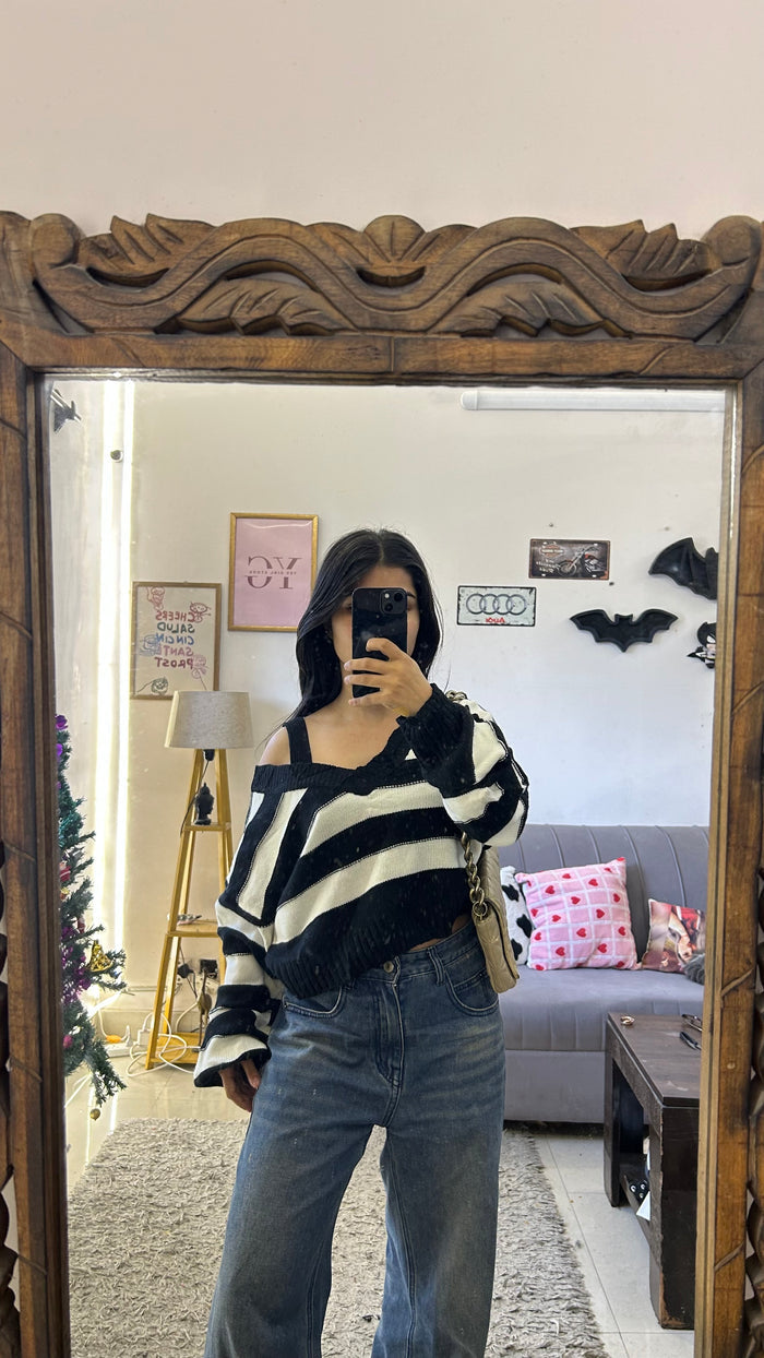 37 cute sweater S