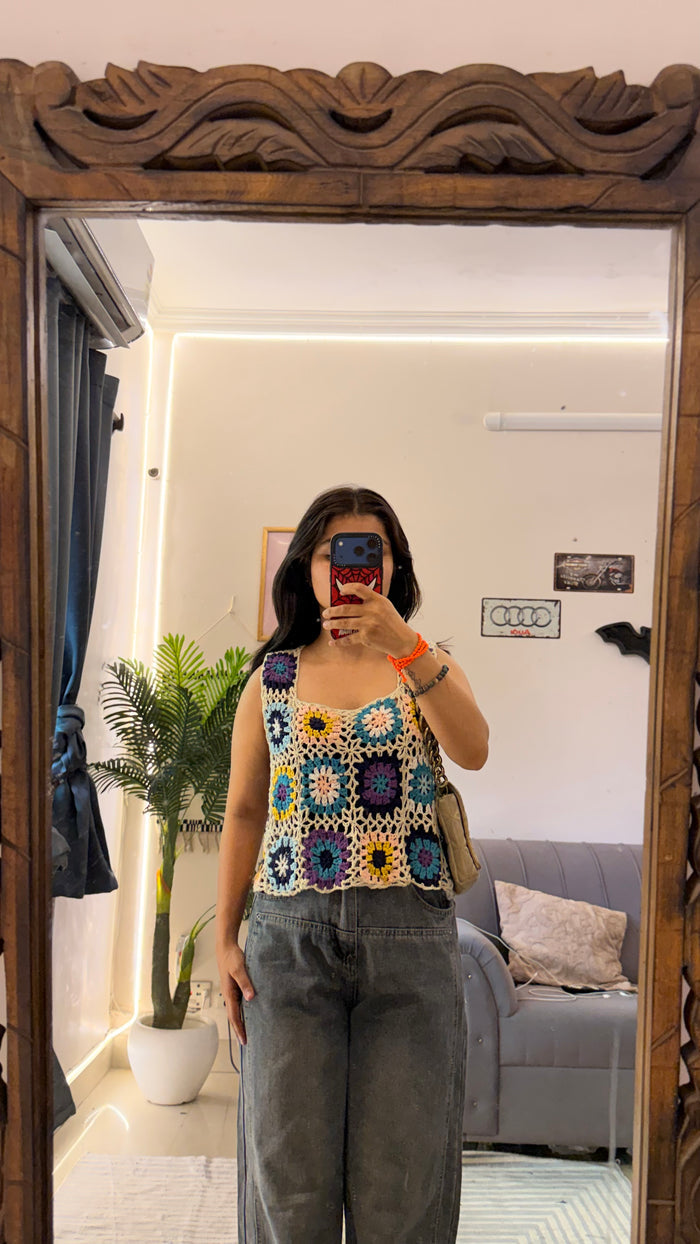 39 cute top 32-34 bust