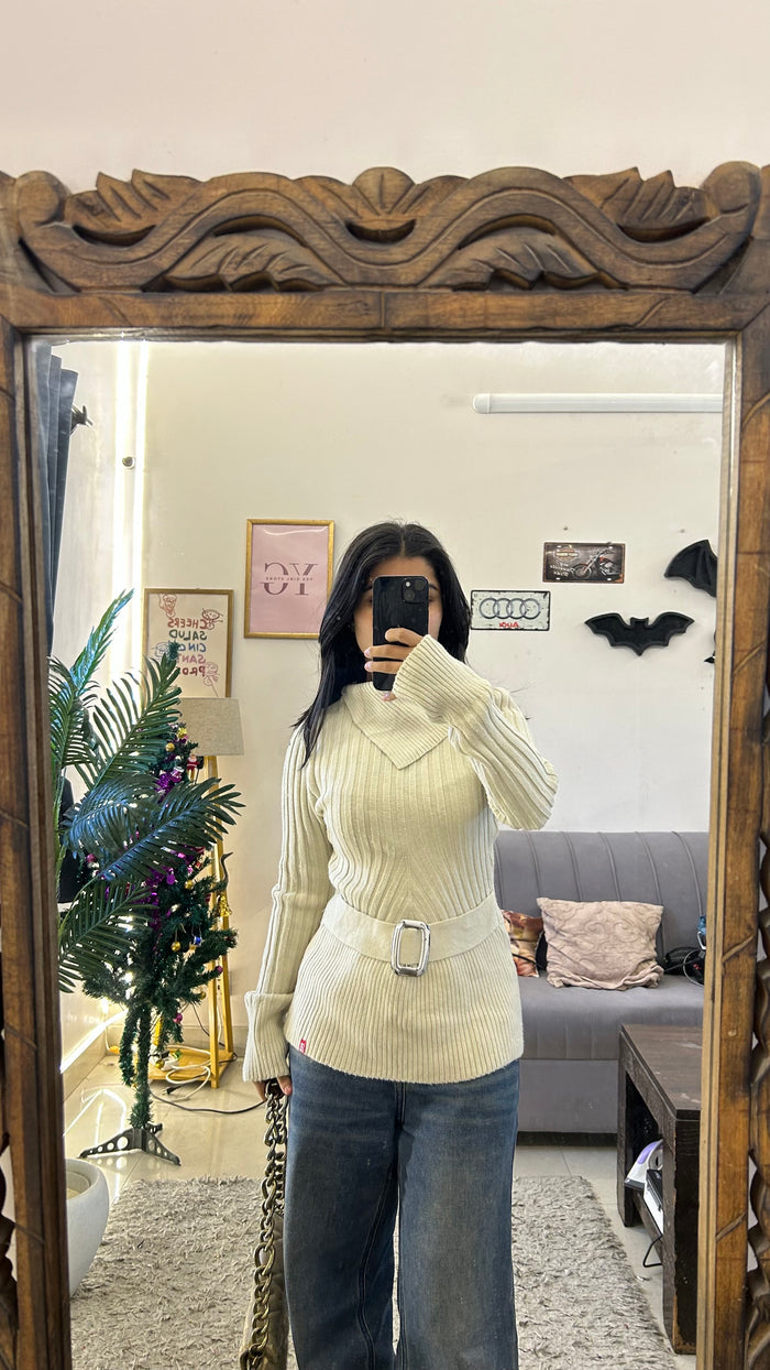 4 cute sweater 28-32 bust