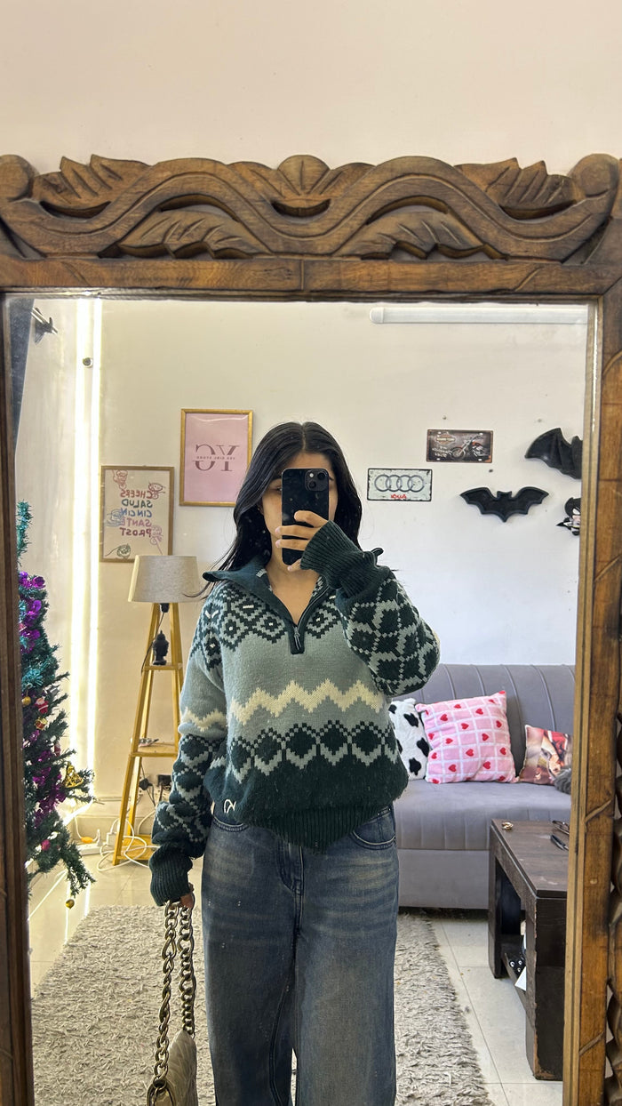 40 cute sweater S