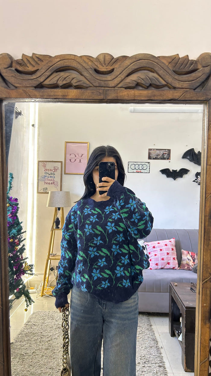 41 Beautiful Flower Sweater S