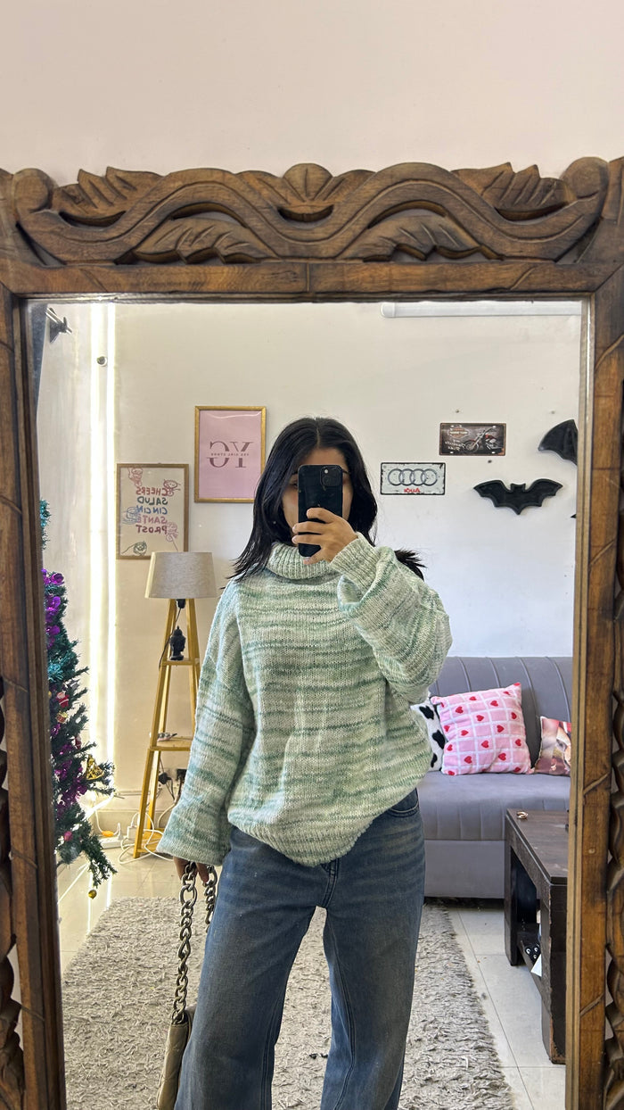 46 beautiful colour sweater M