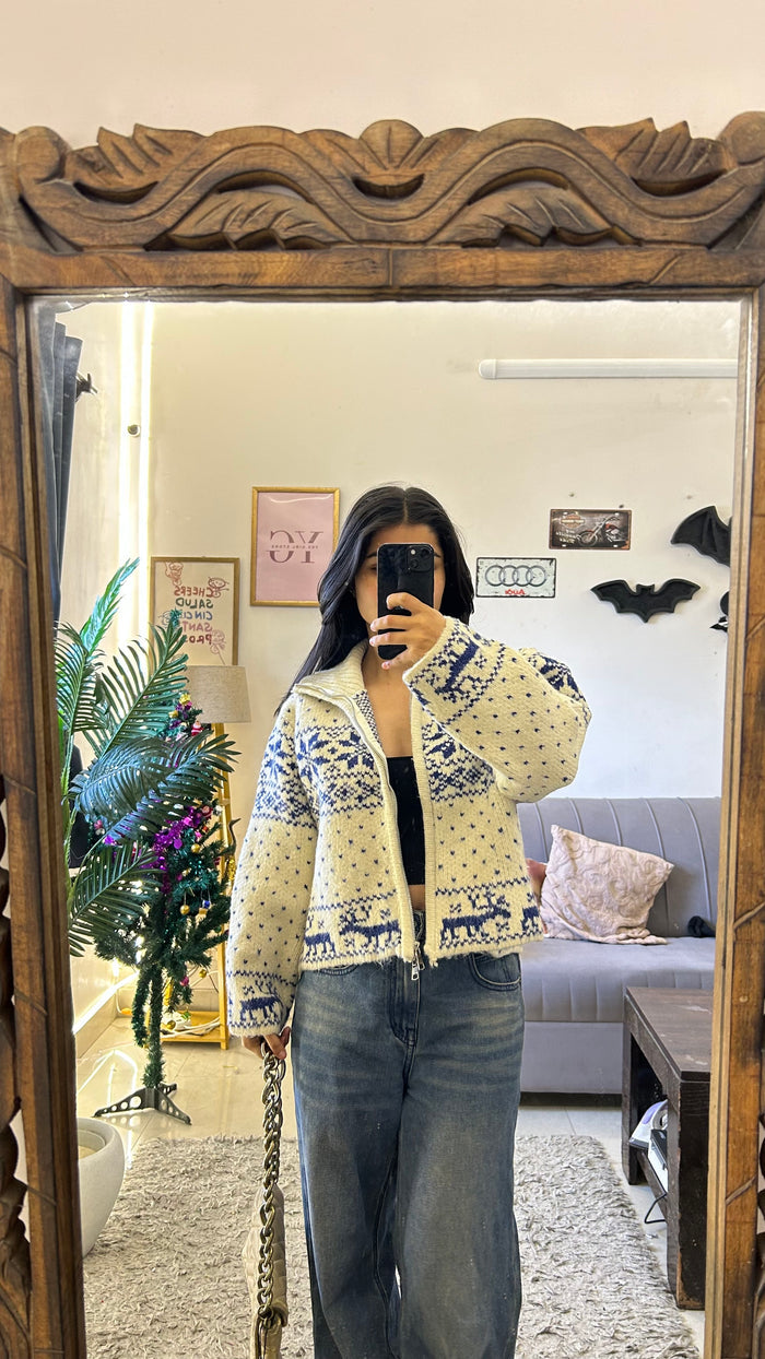 47 cute sweater S