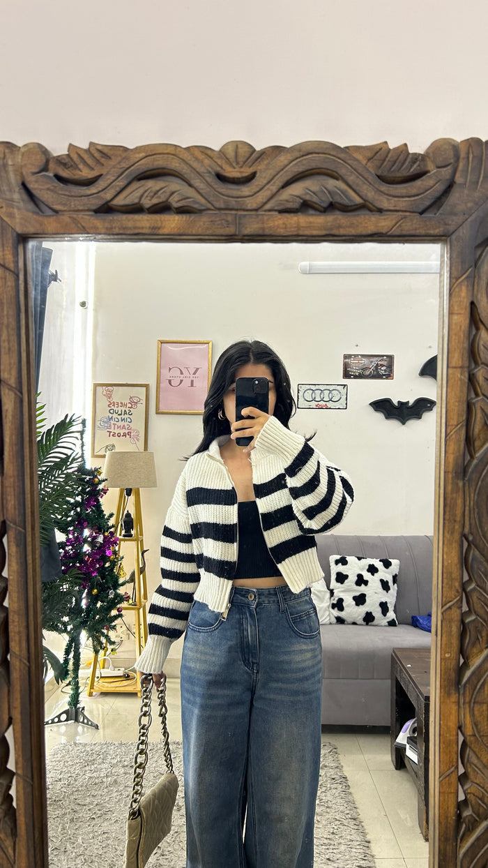 53 cute sweater S
