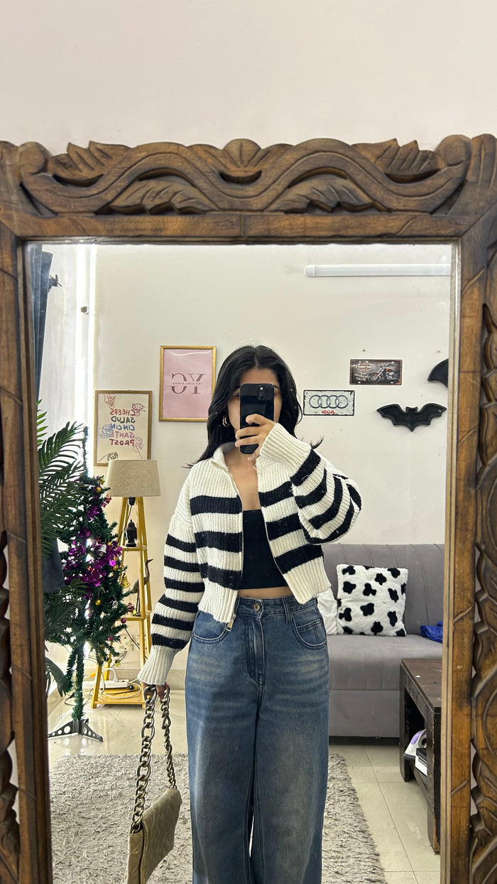 53 cute sweater S