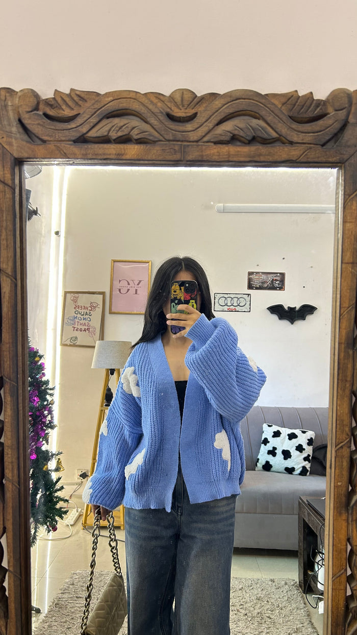 54 cute cloud sweater thrifted M-L