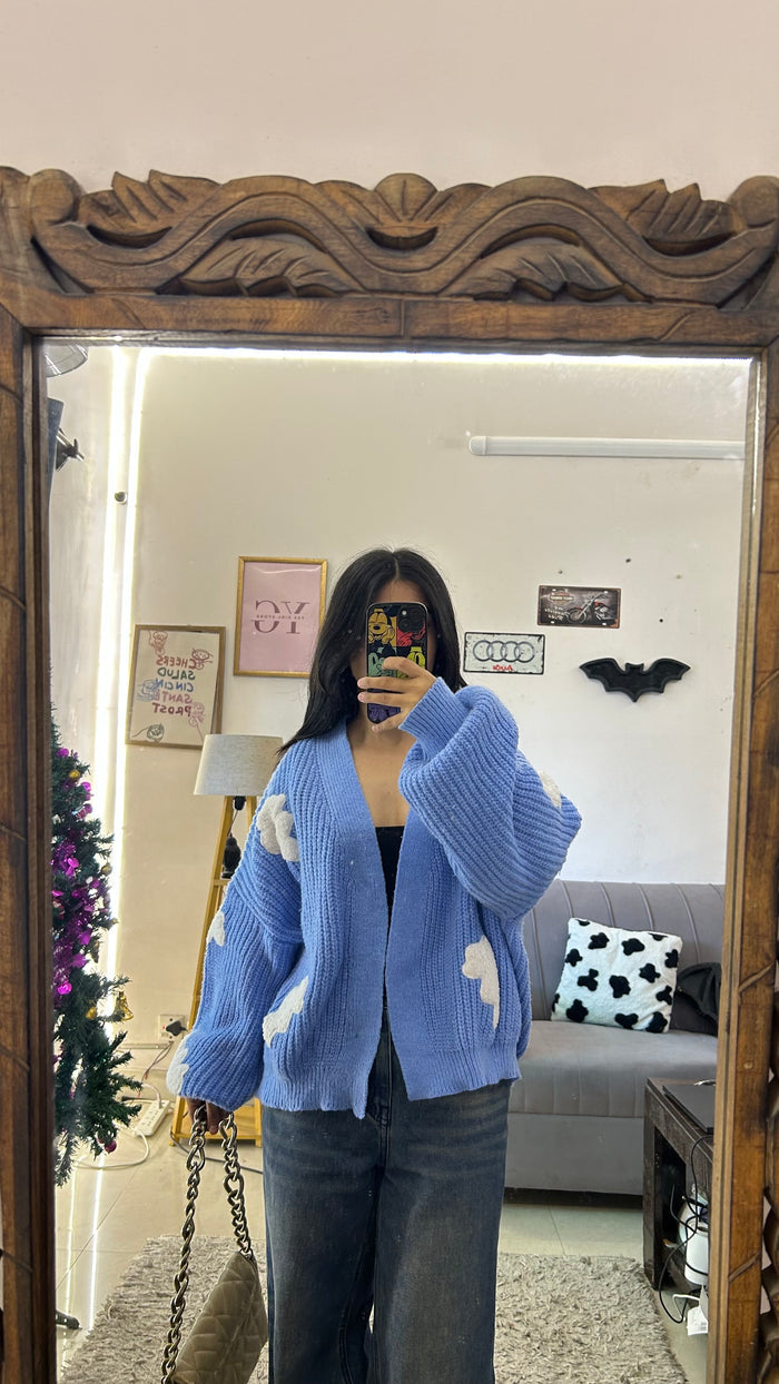 54 cute cloud sweater thrifted M-L