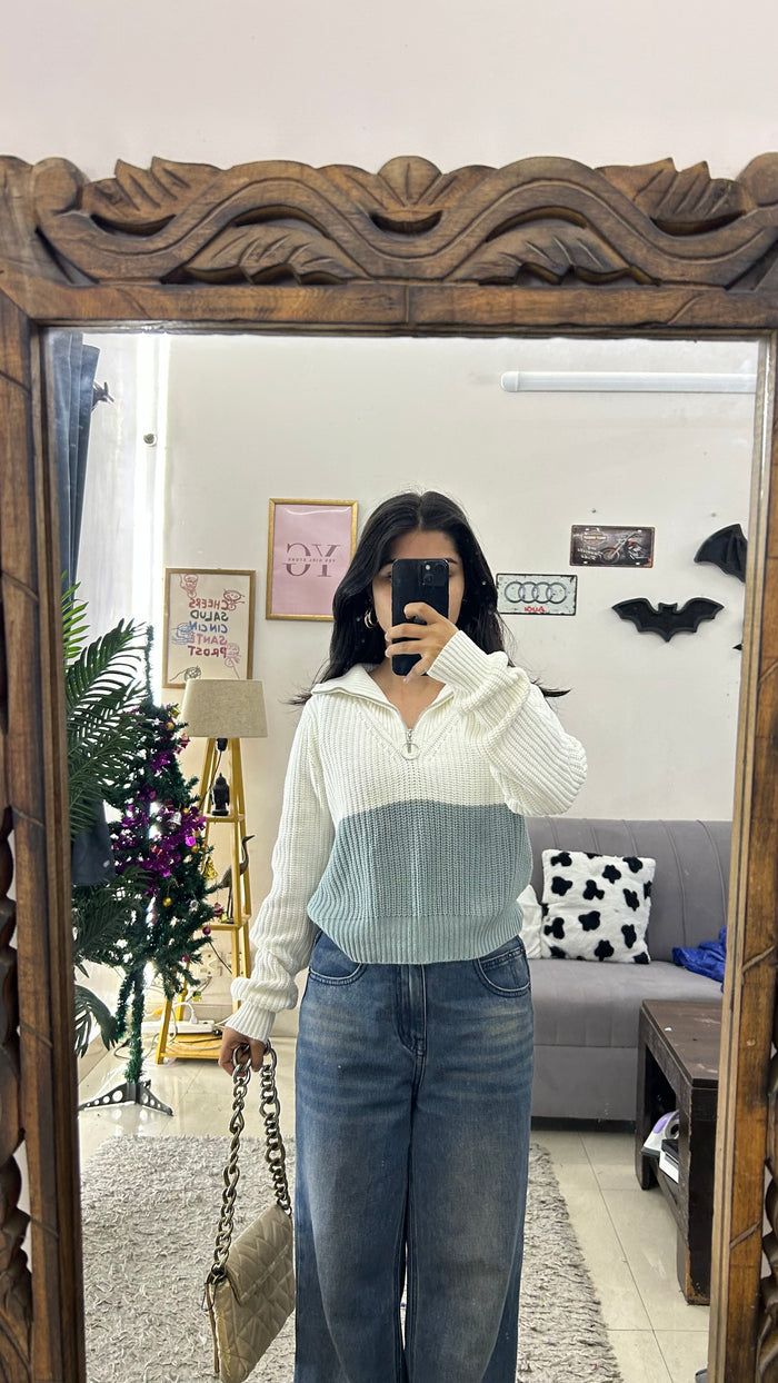 57 cute sweater S
