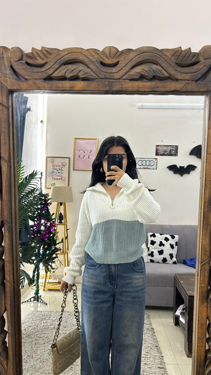 57 cute sweater S