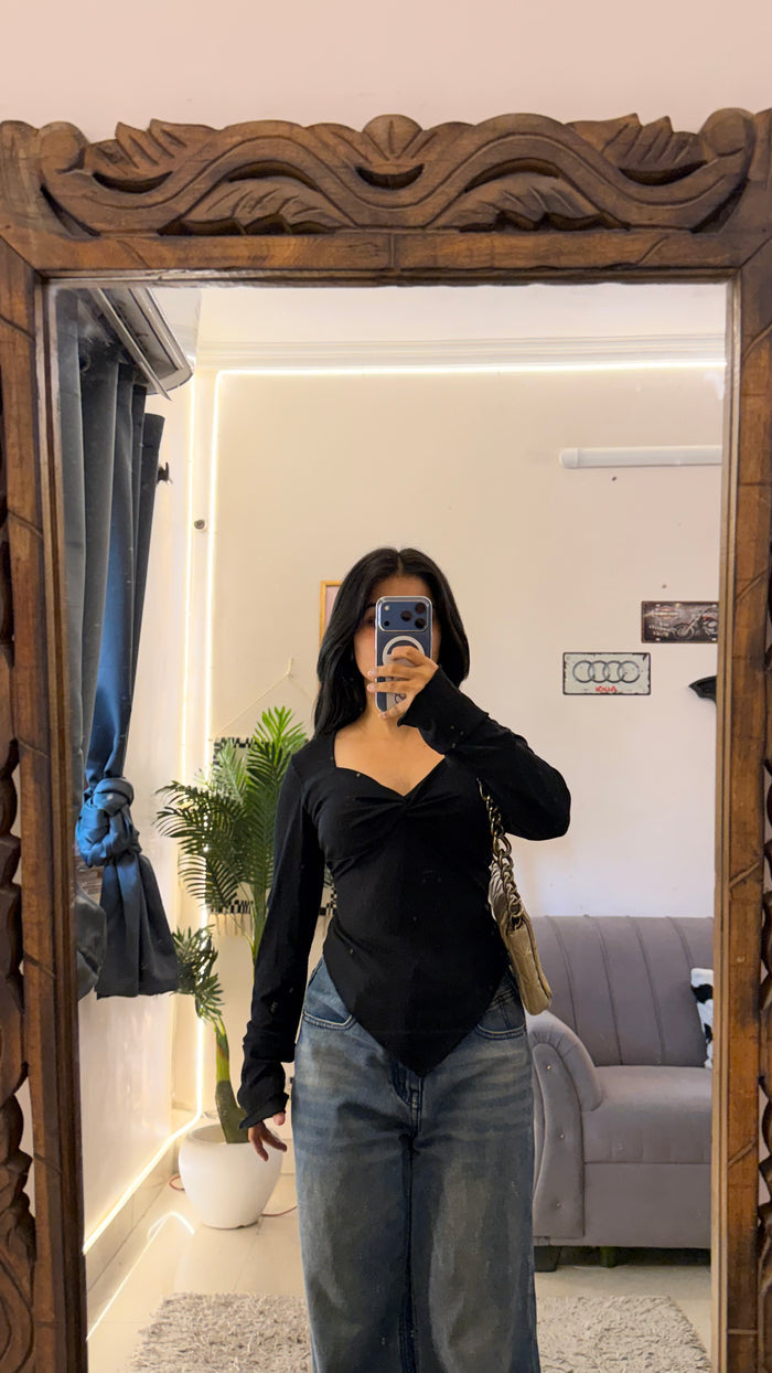 57 cute top 32-34 bust