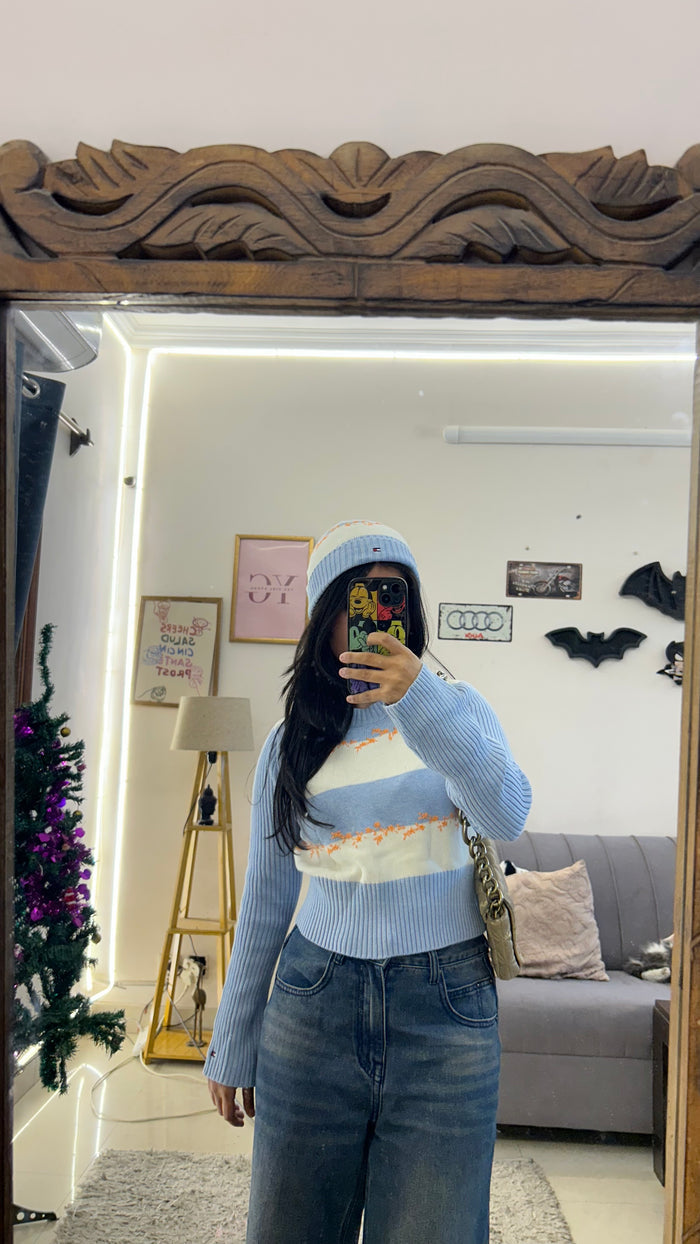 66 cute sweater xs with cap