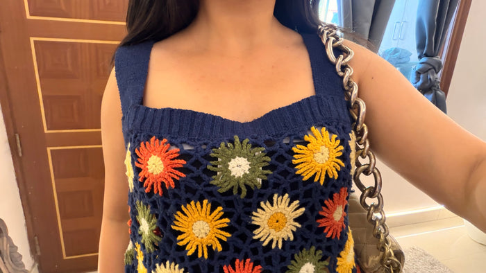 67 cute top 34-37 bust