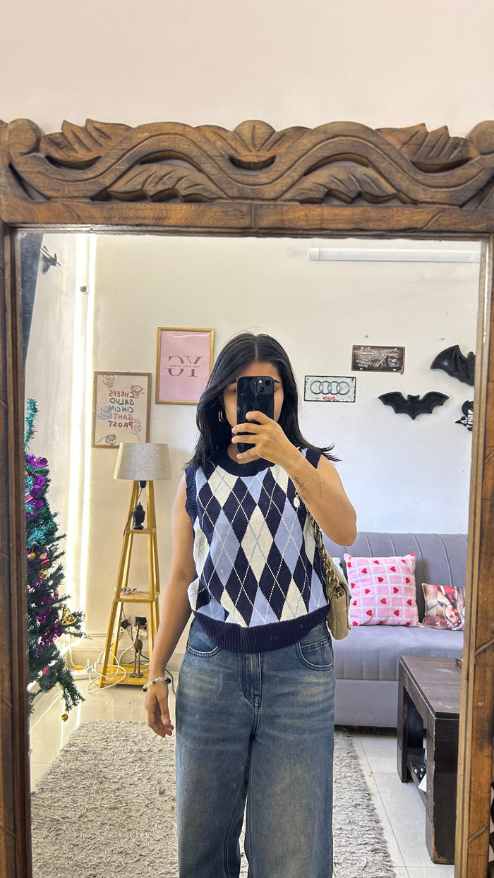 68 H&M Vest Sweater S