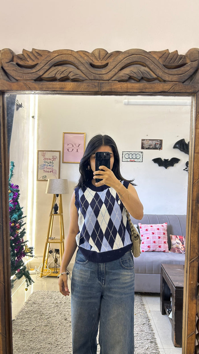 68 H&M Vest Sweater S