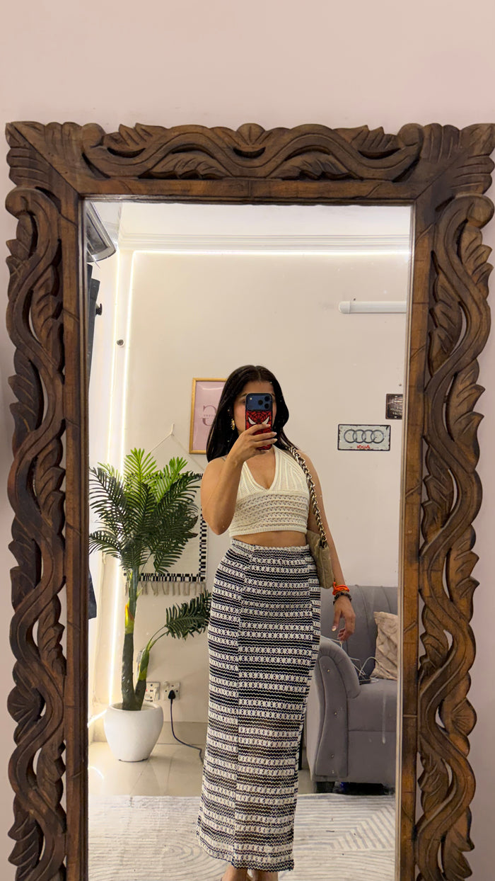 70 Crochet Skirt W24-26/L35