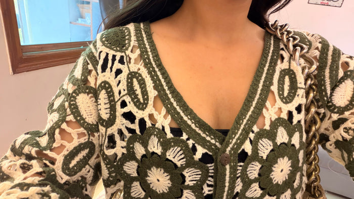 76 cute top 34-36 bust