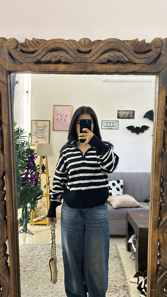 77 cute sweater S