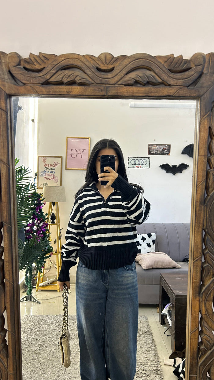 77 cute sweater S