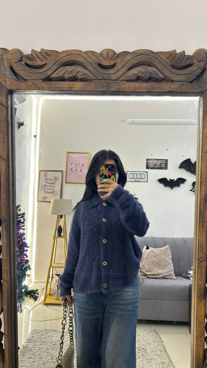 78 cute soft sweater M