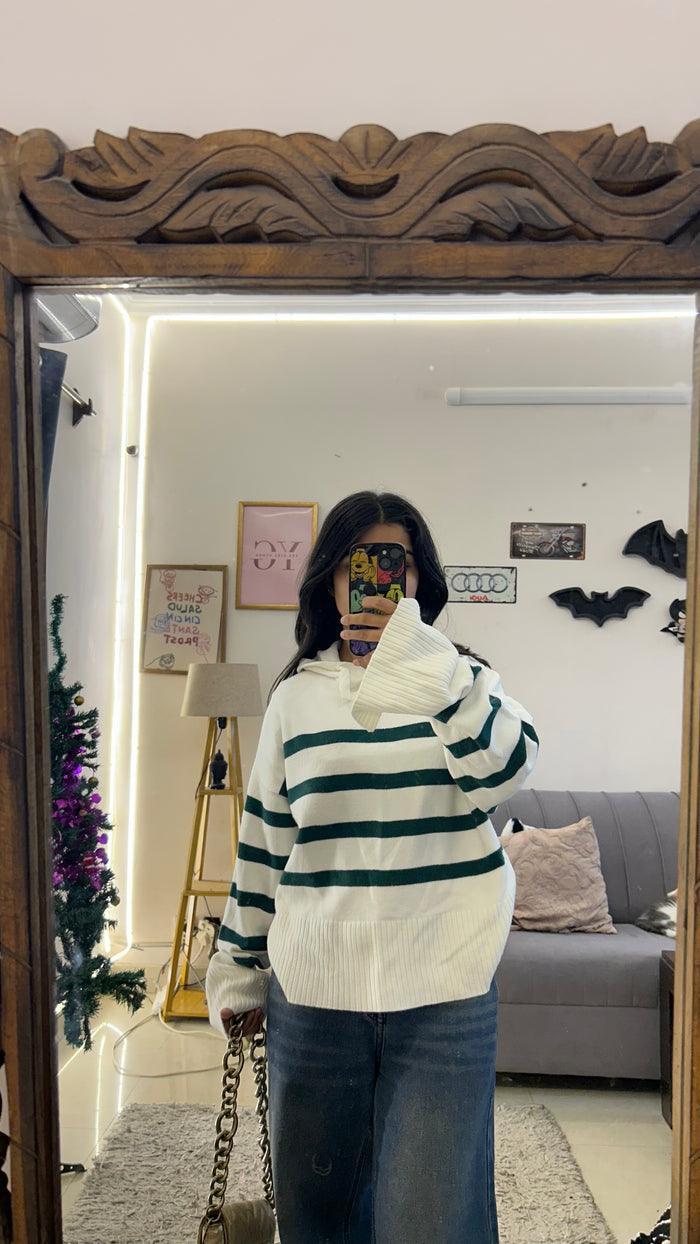 83 cute hoodie sweater M