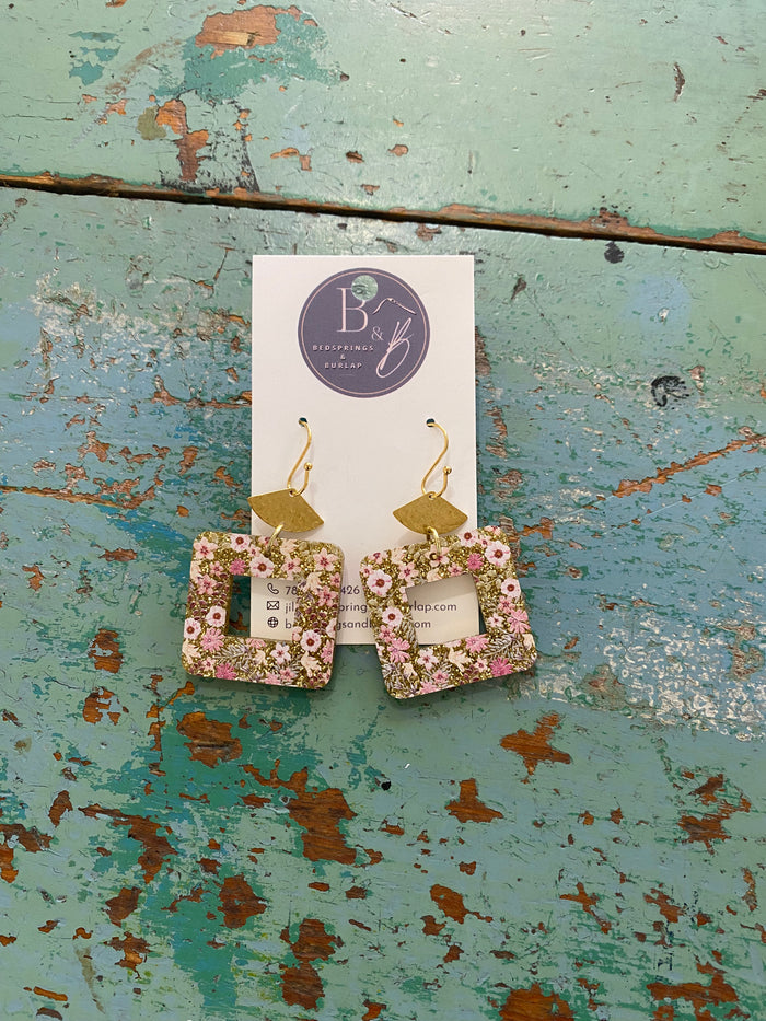 B&B Acrylic Earrings - Golden Flower
