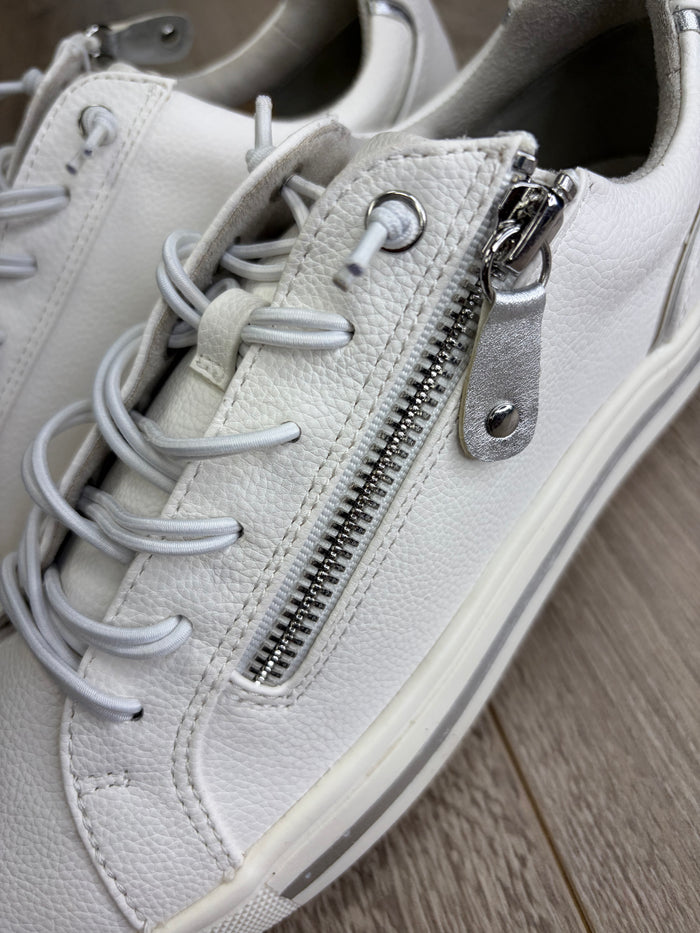 Jana - White Zip Trainer