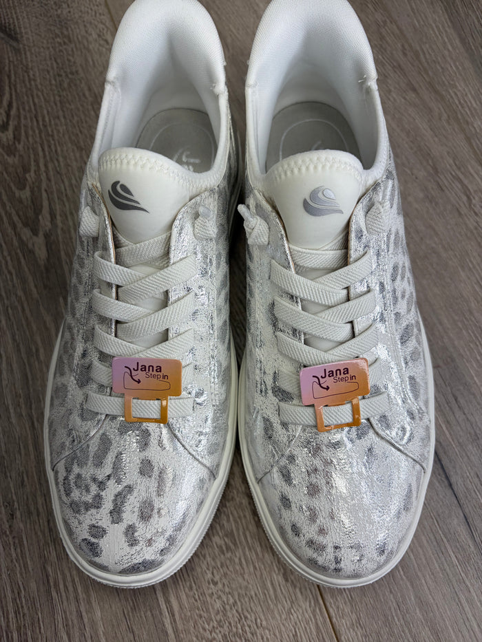 Jana - White Leopard Trainer