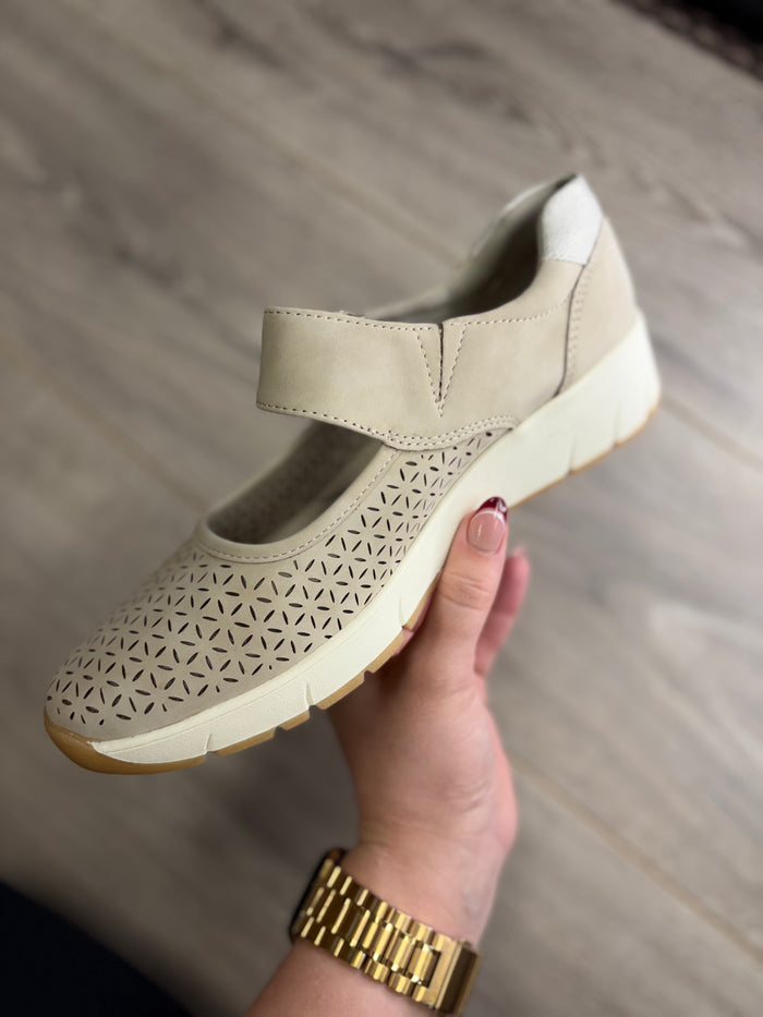 Jana - Beige Mary Jane Shoe