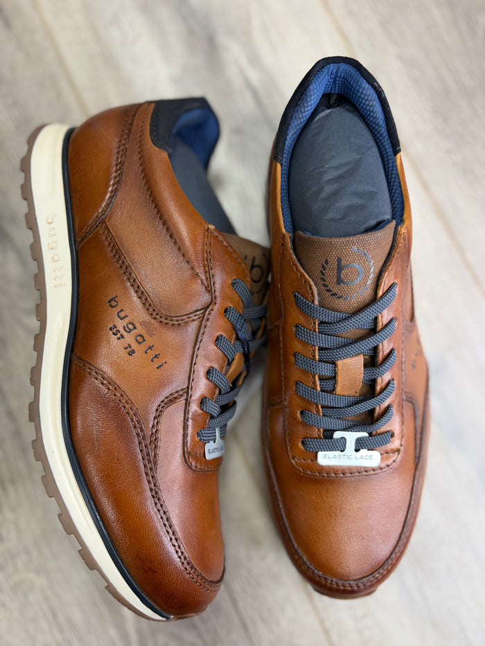 Bugatti - Stylish Trainer
