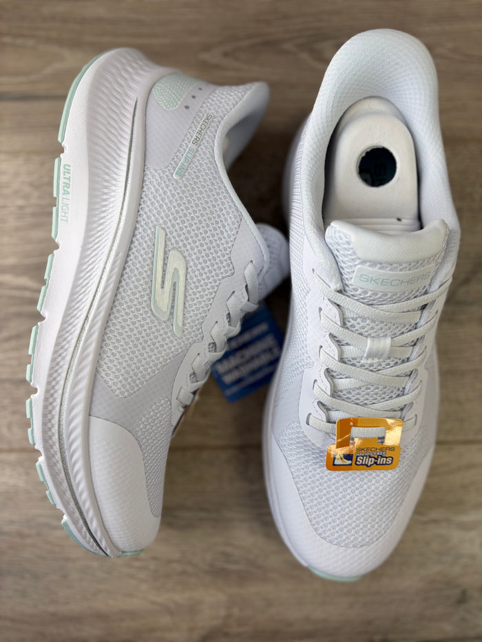 Skechers - Slip-ins White