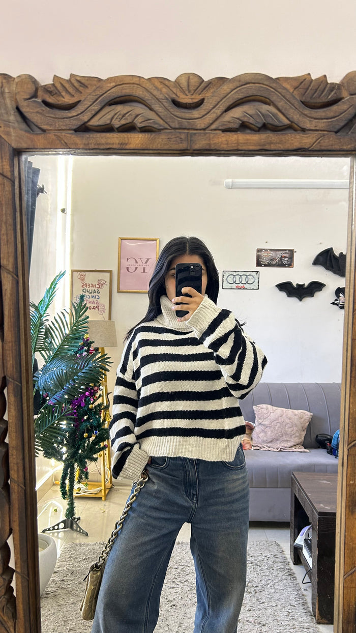Cute sweater M-L