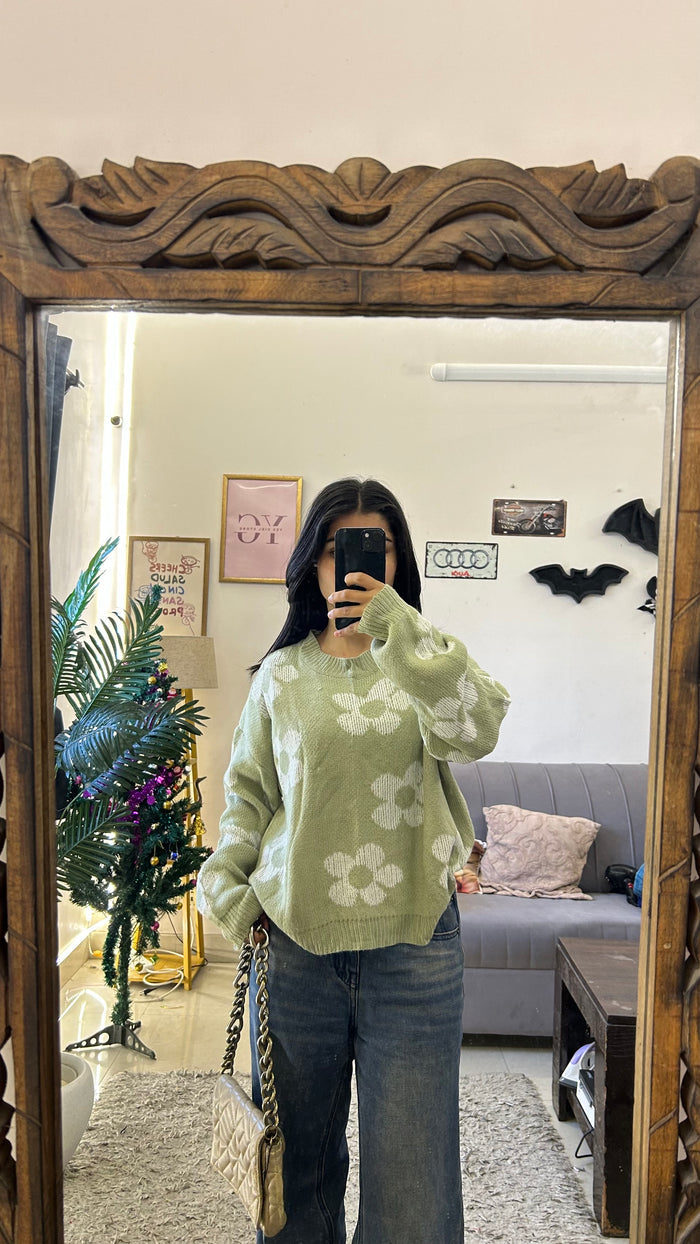 Cute sweater S-M