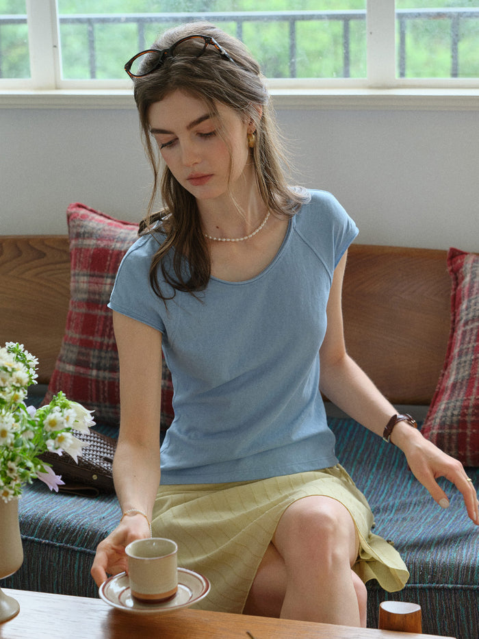 Dalia Round Neck Simple Top