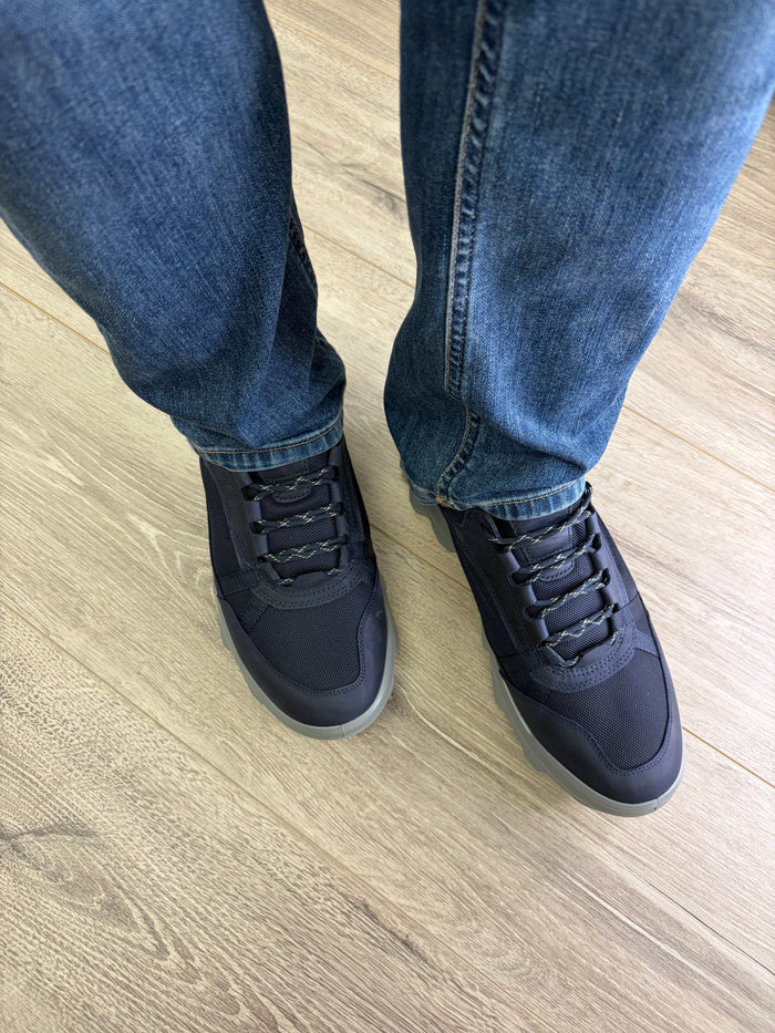 ECCO - Navy Waterproof Trainer