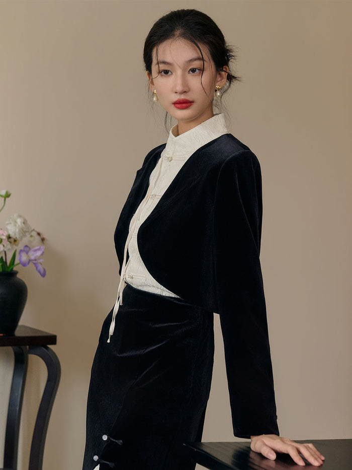 【Final Sale】Blakely Classic Round Neck Velvet Cropped Jacket