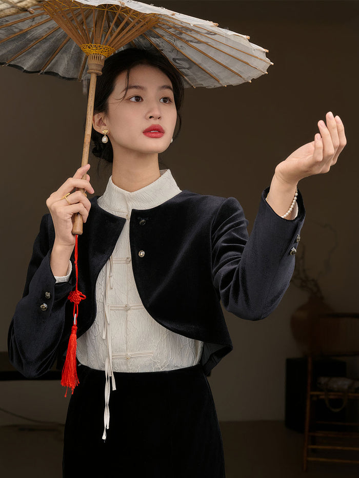 【Final Sale】Blakely Classic Round Neck Velvet Cropped Jacket