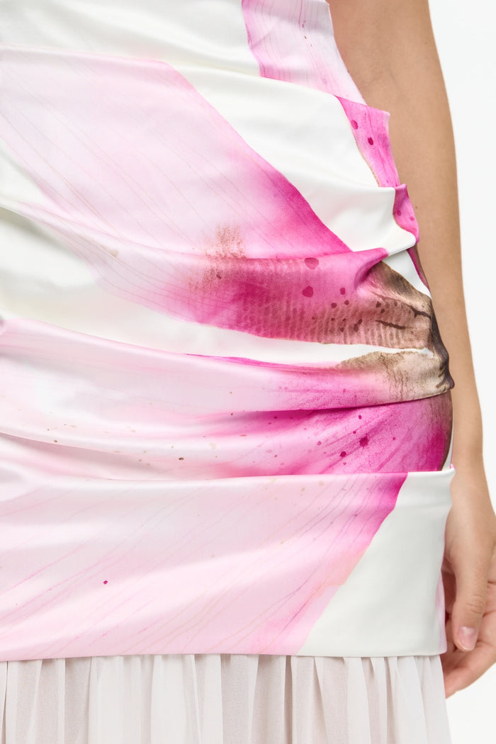 D3-SS2601117D_JAMILA_GOWN-PETAL_GARDEN-4