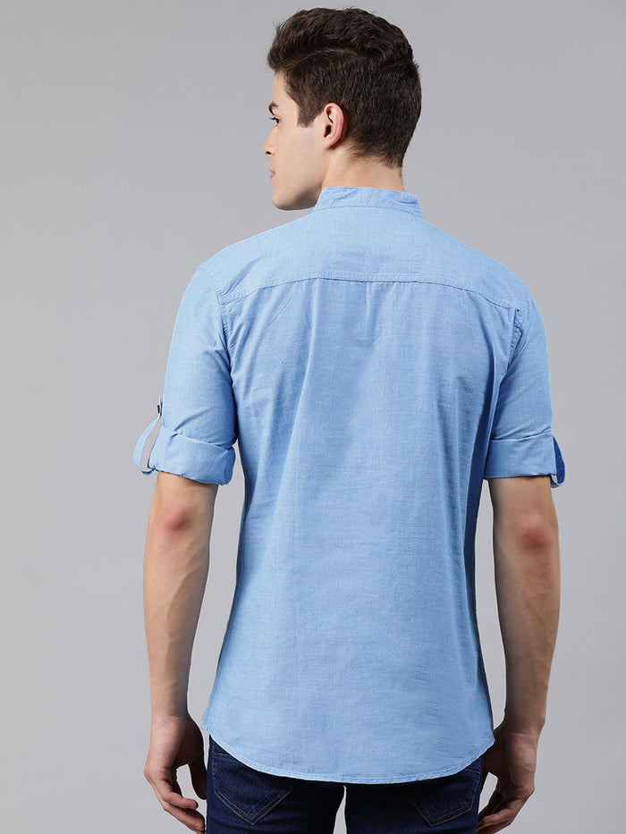 Men Blue Slim Fit Solid Casual Shirt
