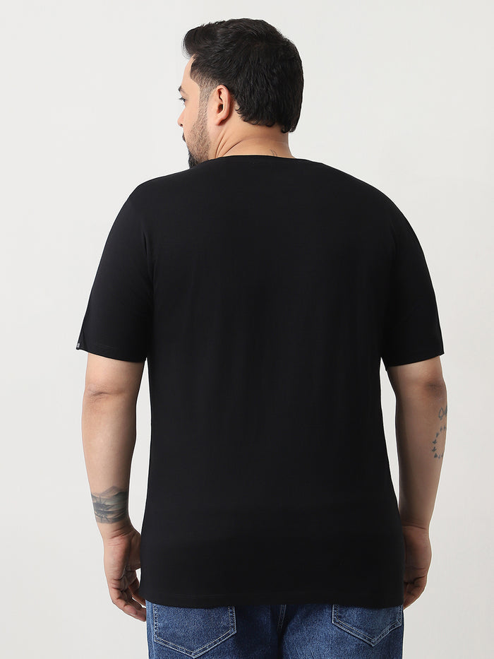 Plus Men's Black Solid Regular Fit Round Neck Cotton T-Shirt