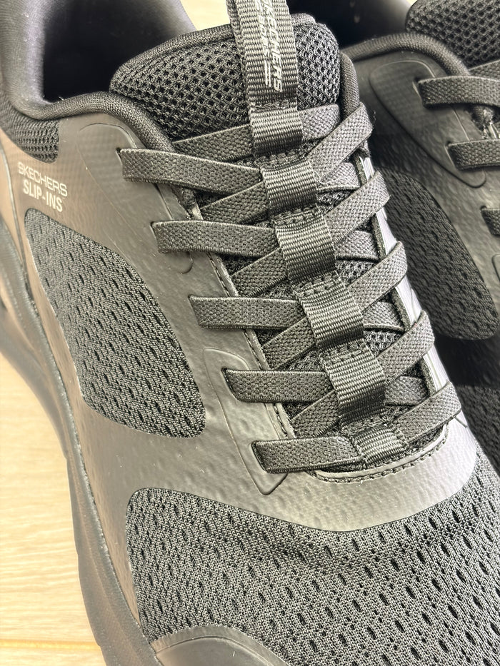 Skechers - Black Slip-In Trainer