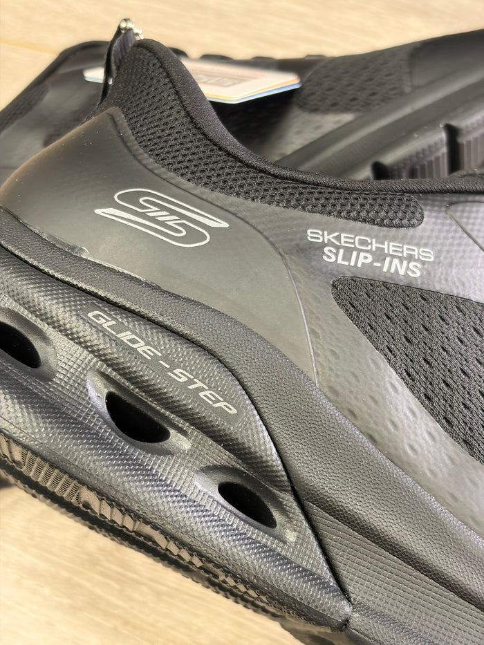 Skechers - Black Slip-In Trainer