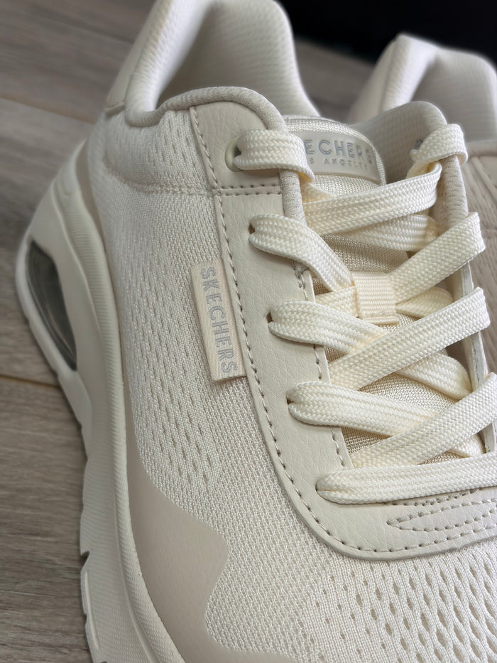 Skechers - White Trainer